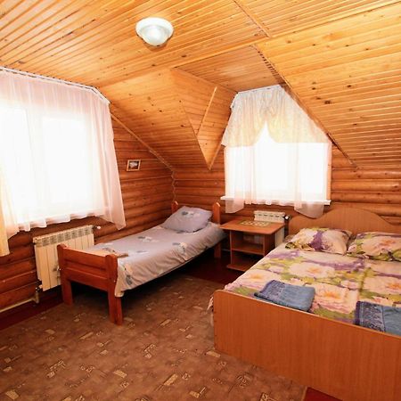 Мала Одеса Hotel Yablunytsya Exterior photo