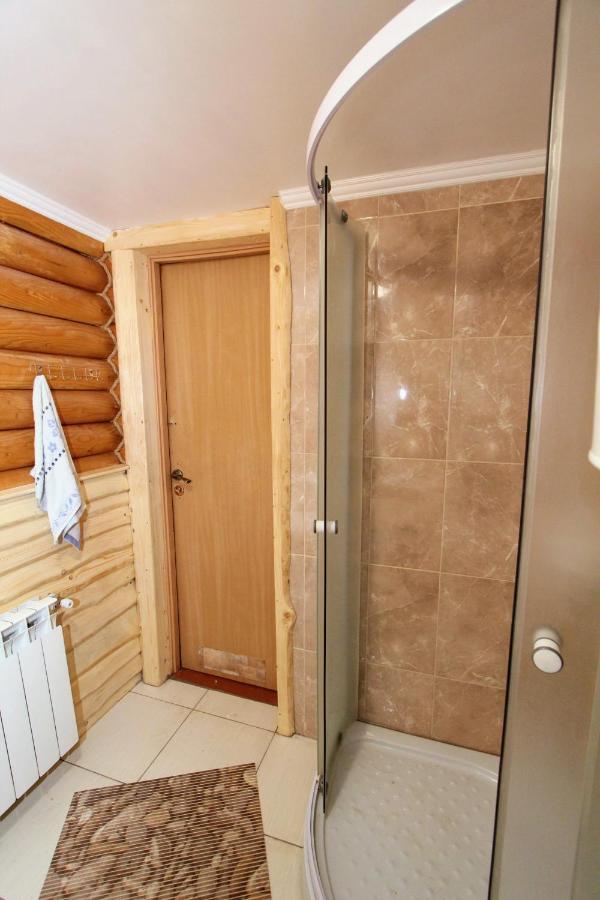 Мала Одеса Hotel Yablunytsya Exterior photo